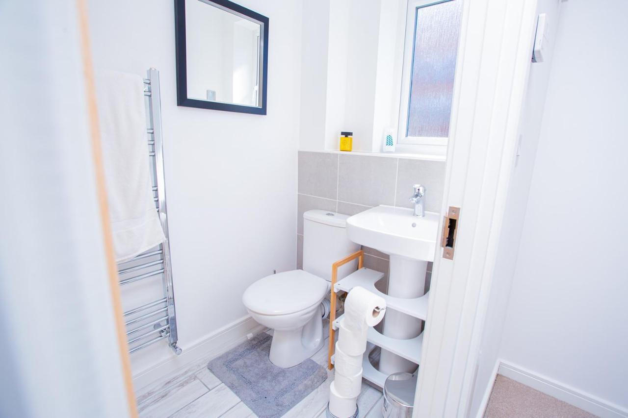 Mills Apartment - Two Bedroom En-Suite Apartment Northampton Zewnętrze zdjęcie